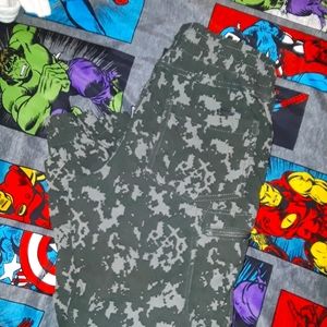 Camo convertible pants to shorts